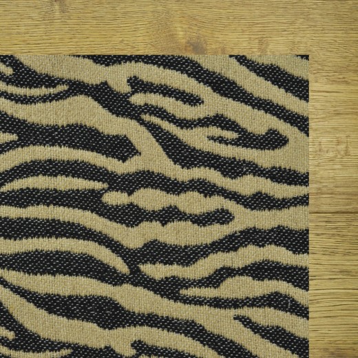 Custom Haven Black, 60% Wool/40% Polyester Area Rug
